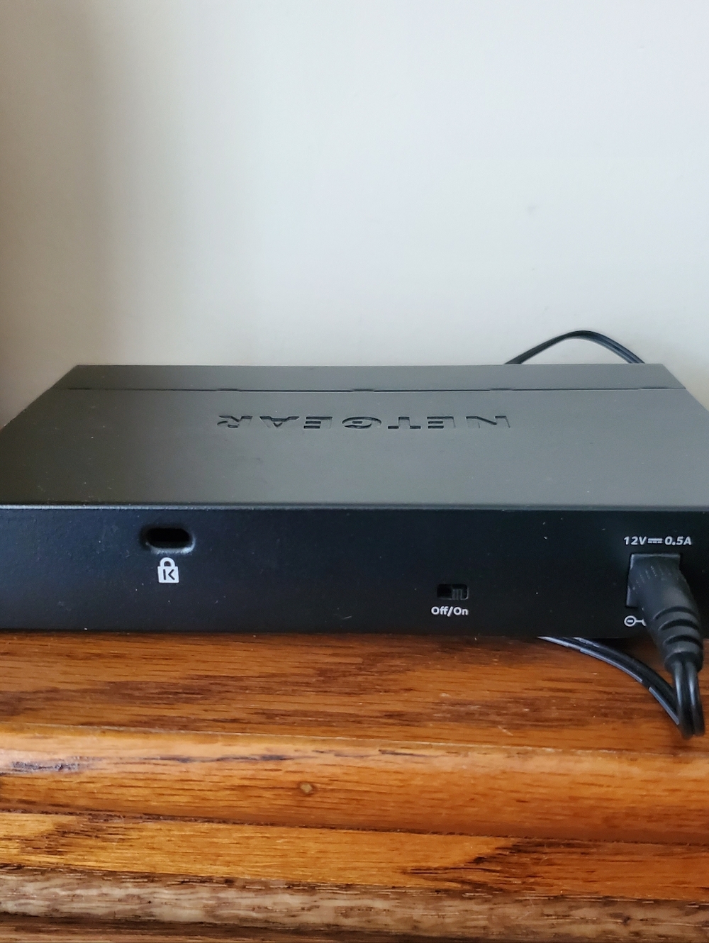 NETGEAR GS308 8-port Gigabit Ethernet unmanaged switch AS IS - Picture 10 of 11
